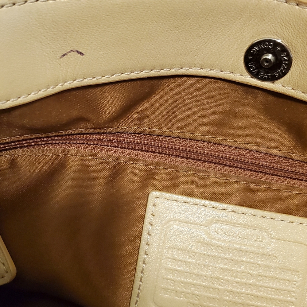 Coach Bag - Picture 6 of 9